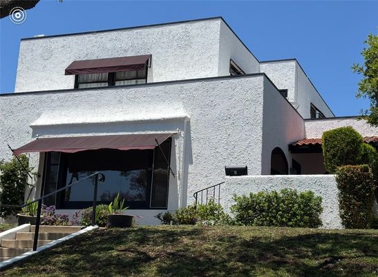 Exterior, Facade, Modern