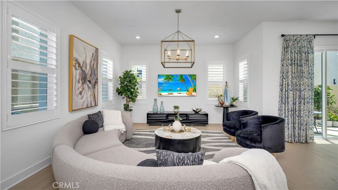 Interior, Living room, Pendant Lights, Recessed Lighting, Wood Texture Flooring
