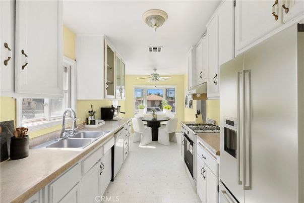 Dining room, Interior, Kitchen, Stainless Steel Appliances