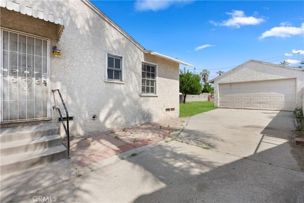 Detached Garage, Exterior