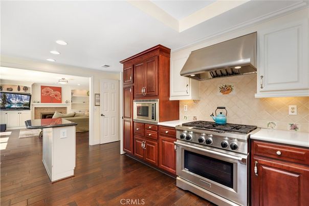 Interior, Kitchen, Living room, Recessed Lighting, Stainless Steel Appliances, Wood Texture Flooring