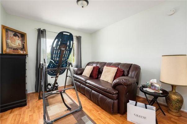 Fitness Equipment, Interior, Living room, Wood Texture Flooring