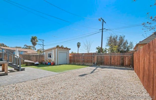 Backyard, Detached Garage, Exterior