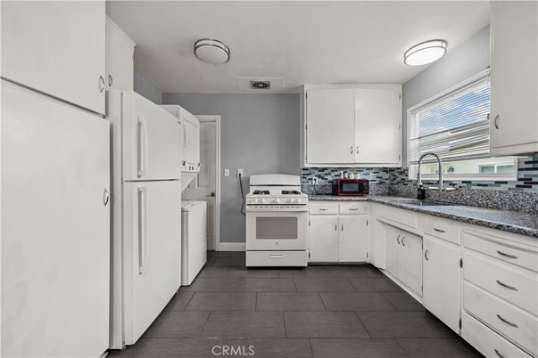 Interior, Kitchen, Washer