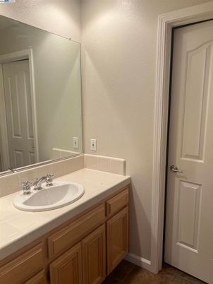 Bathroom, Interior, Tile Countertops