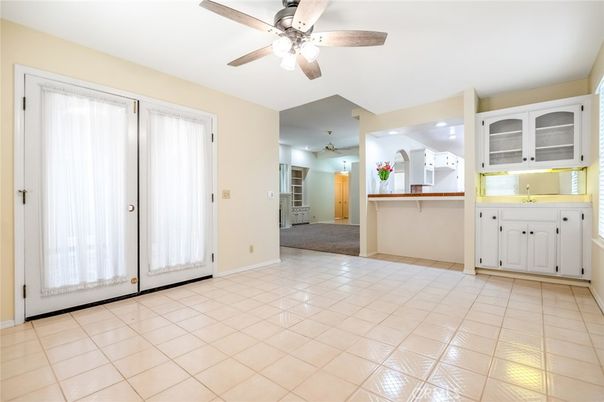 Empty room, Interior, Recessed Lighting