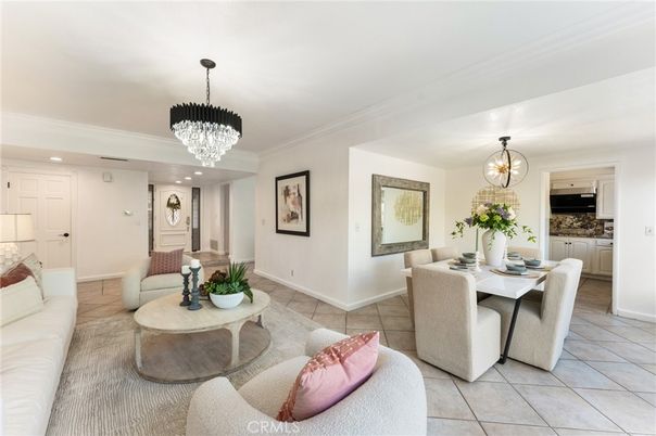 Chandelier, Dining room, Interior, Living room, Recessed Lighting