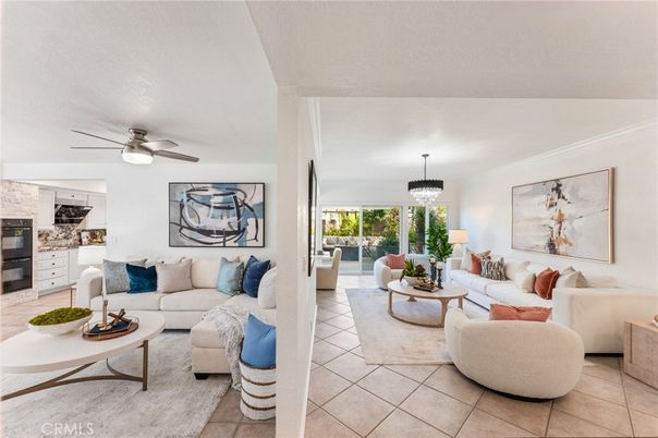 Chandelier, Interior, Living room
