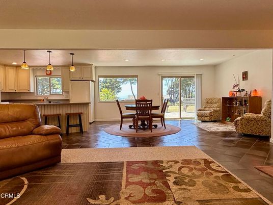 Dining room, Interior, Kitchen, Pendant Lights, Recessed Lighting