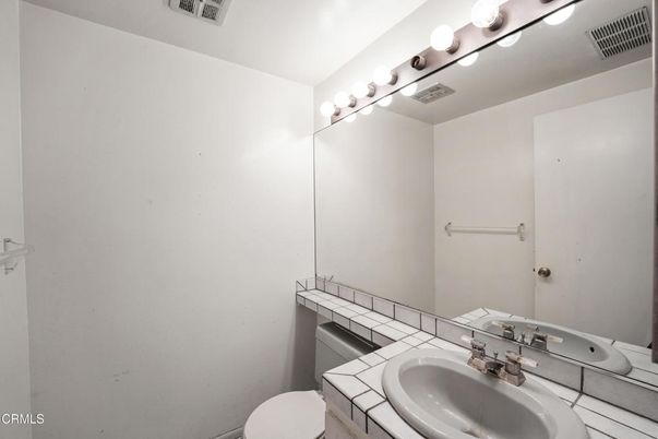 Bathroom, Interior, Tile Countertops