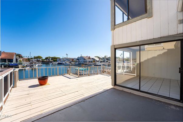 Exterior, Water