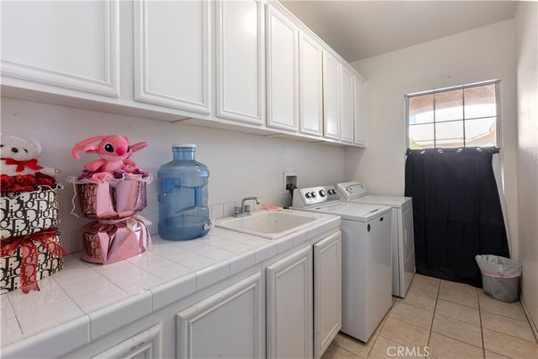 Interior, Washer
