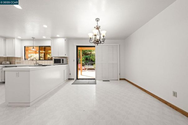 Chandelier, Interior, Kitchen, Recessed Lighting, Tile Countertops