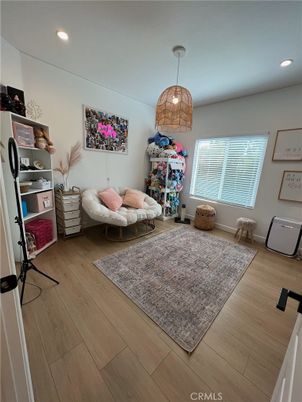 Interior, Pendant Lights, Recessed Lighting, Wood Texture Flooring