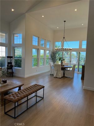 Chandelier, Dining room, Interior, Recessed Lighting, Wood Texture Flooring