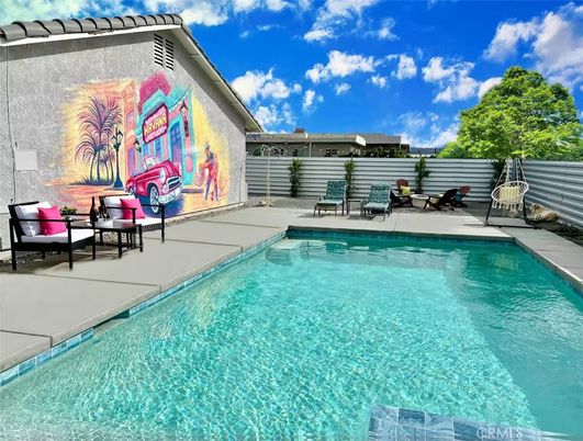 Exterior, Pool