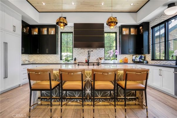 Interior, Pendant Lights, Recessed Lighting, Wood Texture Flooring