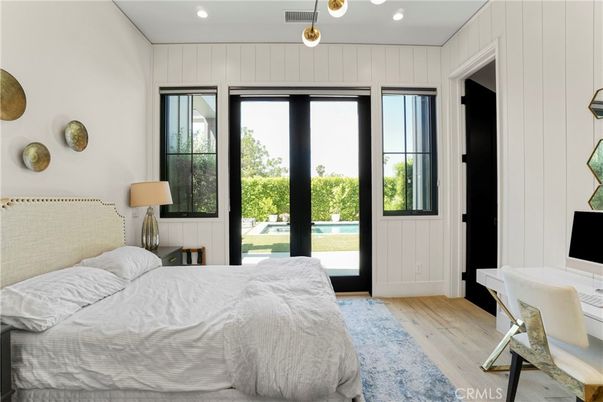 Bedroom, Interior, Pendant Lights, Recessed Lighting, Wood Texture Flooring
