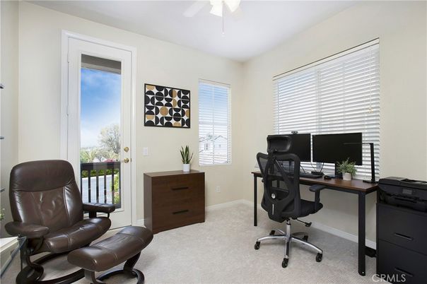 Home Office, Interior