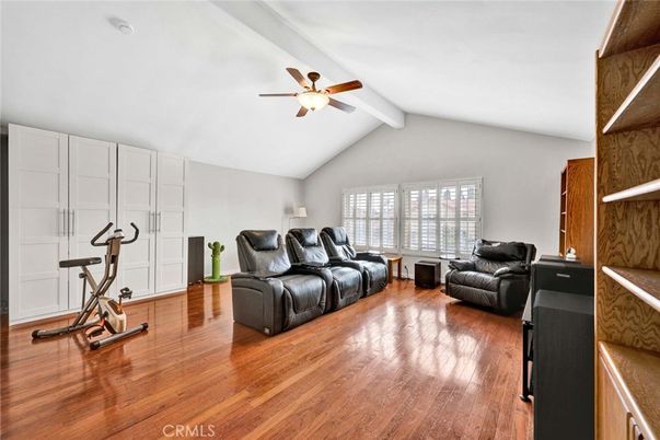 Fitness Equipment, Interior, Living room, Wood Texture Flooring