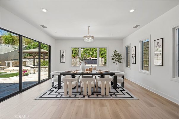 Chandelier, Dining room, Interior, Recessed Lighting, Wood Texture Flooring