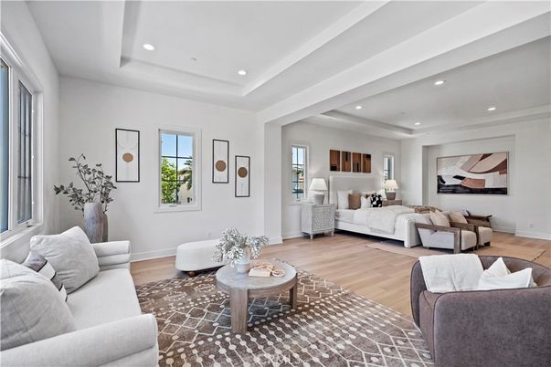 Bedroom, Interior, Living room, Recessed Lighting, Wood Texture Flooring