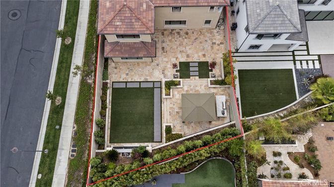Exterior, Drone