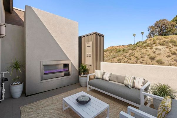 Exterior, Fireplace