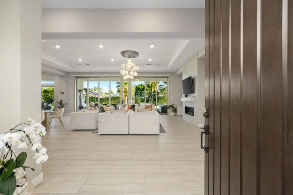 Chandelier, Fireplace, Interior, Living room, Recessed Lighting