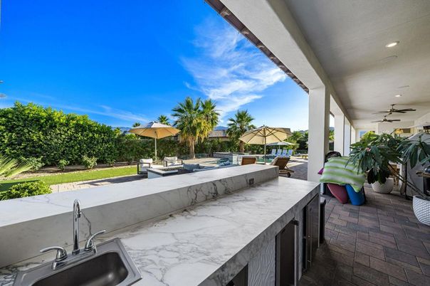 Exterior, Recessed Lighting