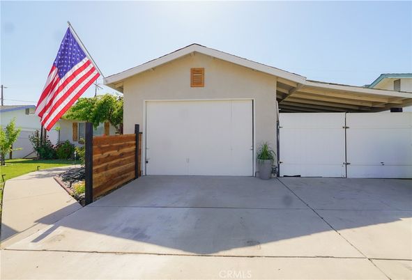 Detached Garage, Exterior