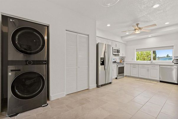 Interior, Kitchen, Recessed Lighting, Stainless Steel Appliances, Washer