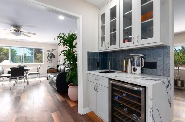 Dining room, Interior, Kitchen, Recessed Lighting, Wood Texture Flooring