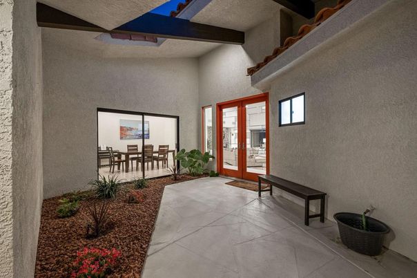Dining room, Interior, Wooden Beams