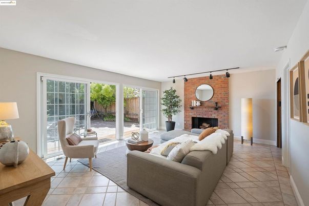 Fireplace, Interior, Living room