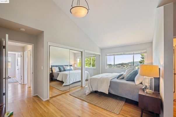 Bedroom, Interior, Pendant Lights, Wood Texture Flooring