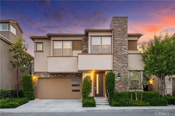 Attached, Exterior, Facade, Brick Facade, Modern