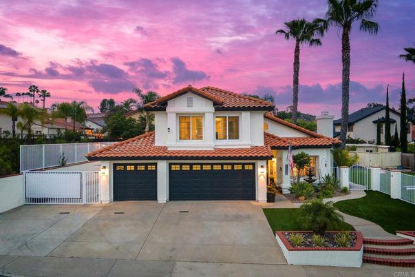 Attached, Exterior, Facade, Spanish Mediterranean