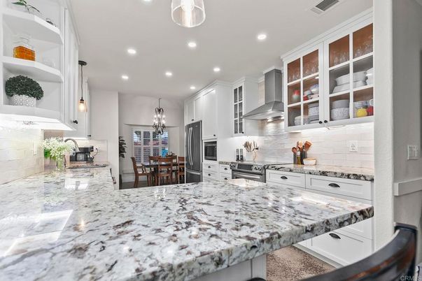 Dining room, Interior, Kitchen, Pendant Lights, Recessed Lighting, Stainless Steel Appliances
