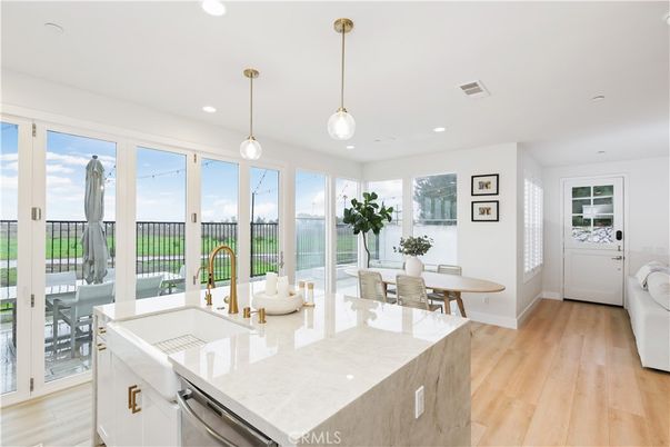 Dining room, Interior, Kitchen, Pendant Lights, Recessed Lighting, Wood Texture Flooring