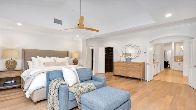 Bedroom, Interior, Pendant Lights, Recessed Lighting, Wood Texture Flooring
