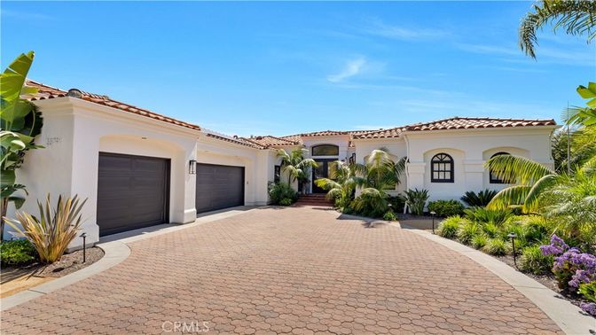 Attached, Exterior, Facade, Spanish Mediterranean