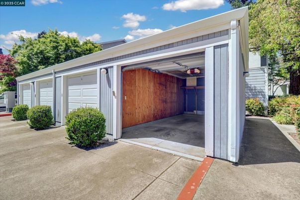 Detached Garage, Exterior
