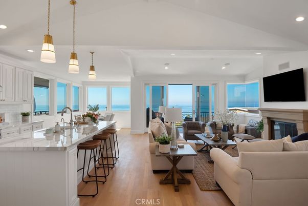 Interior, Kitchen, Living room, Pendant Lights, Recessed Lighting, Water, Wood Texture Flooring