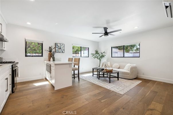 Interior, Kitchen, Living room, Recessed Lighting, Wood Texture Flooring
