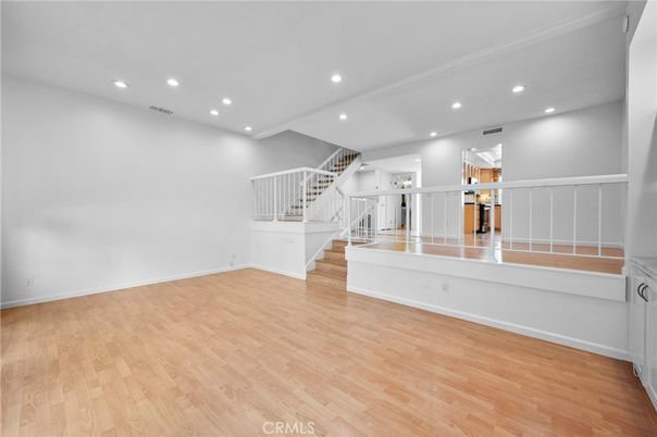 Interior, Recessed Lighting, Wood Texture Flooring