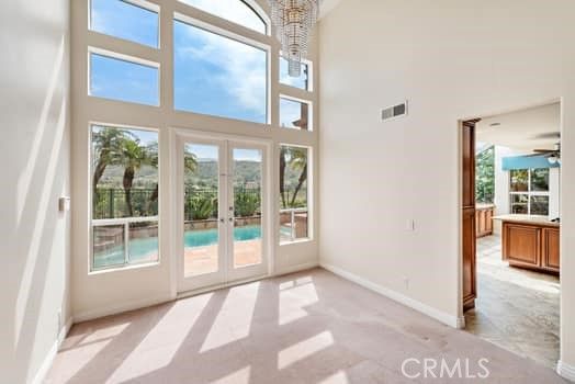 Chandelier, Empty room, Interior