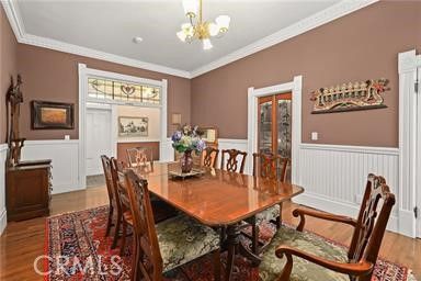 Chandelier, Dining room, Interior, Recessed Lighting, Wood Texture Flooring