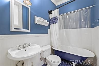 Bathroom, Free Standing Baths, Interior