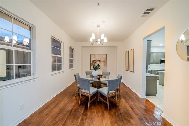 Chandelier, Dining room, Interior, Kitchen, Wood Texture Flooring